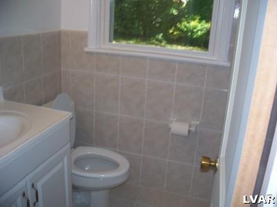 2644 Winston Road Bethlehem, PA 18017 - Photo 4 of 7 Gallery Image 4
