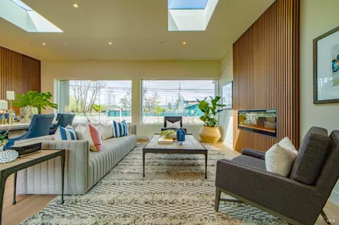 $1,995,000 | 226 1st Street East, Sonoma, CA 95476