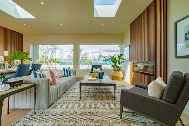 $1,995,000 | 226 1st Street East, Sonoma, CA 95476