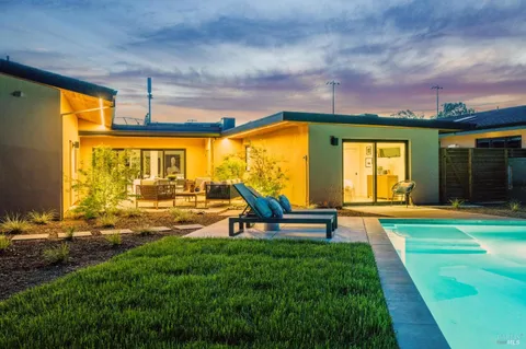 $1,995,000 | 226 1st Street East, Sonoma, CA 95476