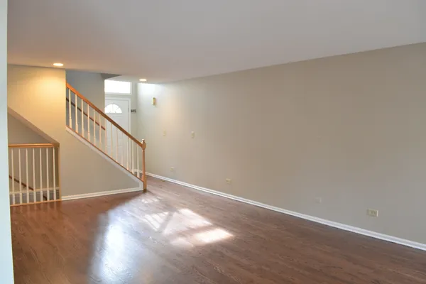 $449,999 | 122 Schiller Place, Itasca, IL 60143