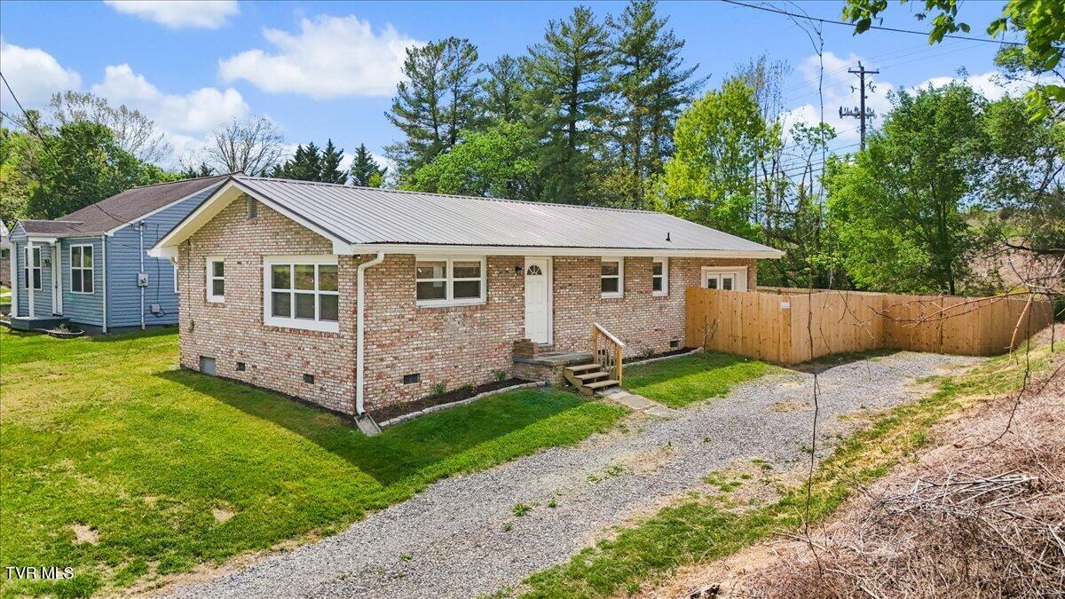 1321 Haga Road Kingsport, TN 37660 - Photo 2 of 38 01-DJI_20260417132346_0474_D