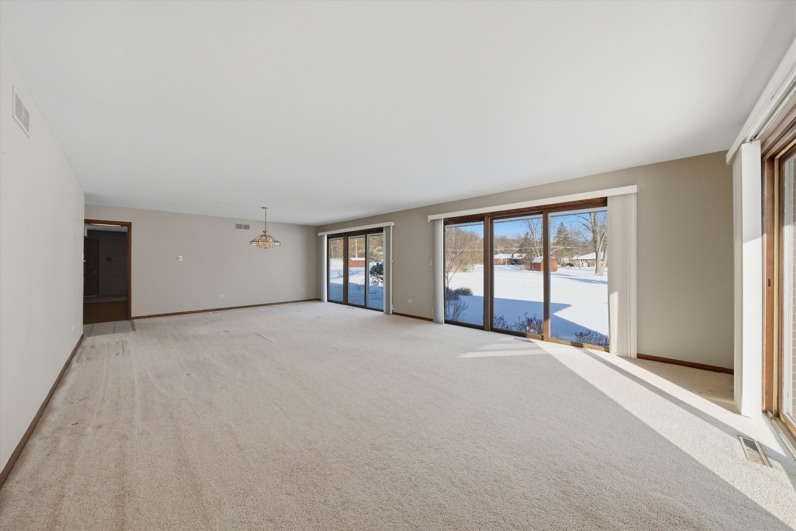 2026 East Maple Street Crete, IL 60417 - Photo 4 of 26