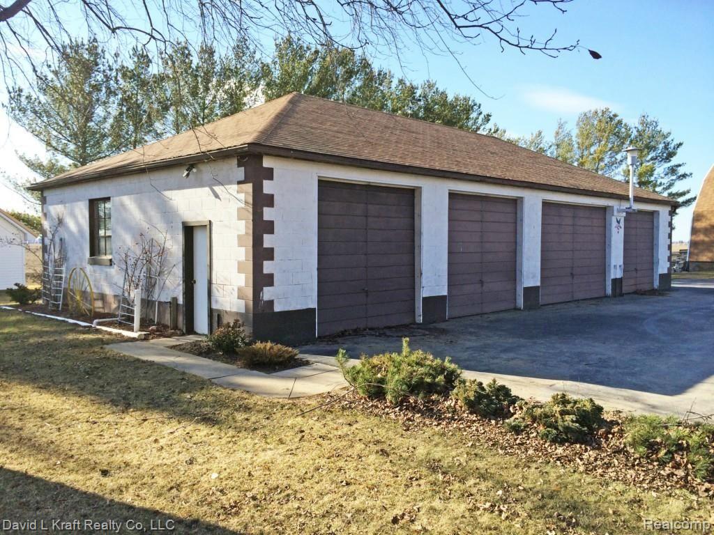 6355 Rick Road Unionville, MI 48767 - Photo 23 of 25 6355RickRdGarageFront.jpg