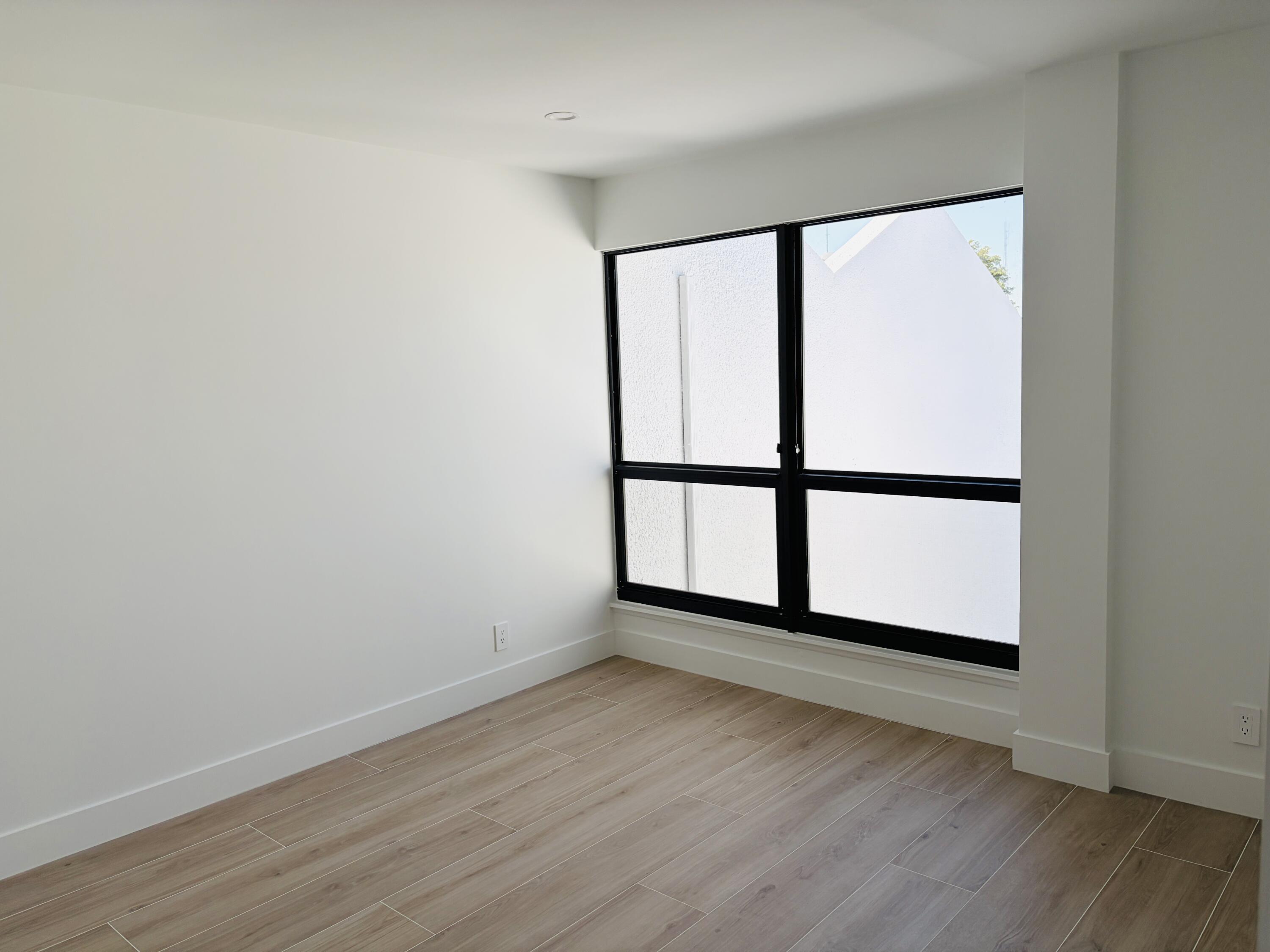 2404 Bridgewood Drive Boca Raton, FL 33434 - Photo 5 of 10 IMG_5403 3