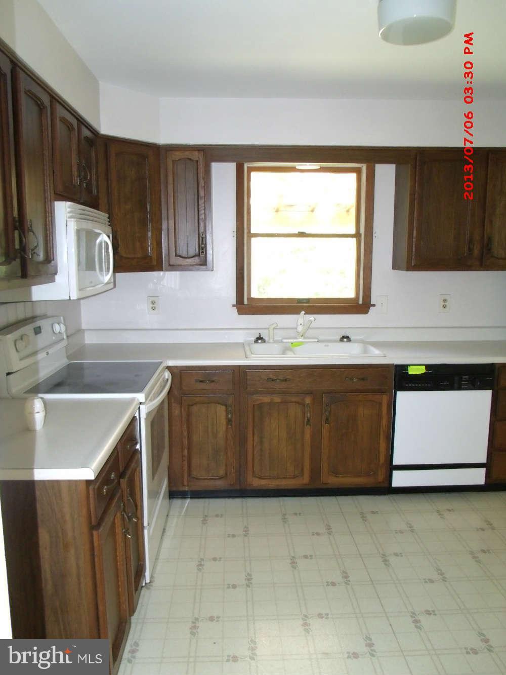 2714 Overview Road Hampstead, MD 21074 - Photo 7 of 17 Kitchen