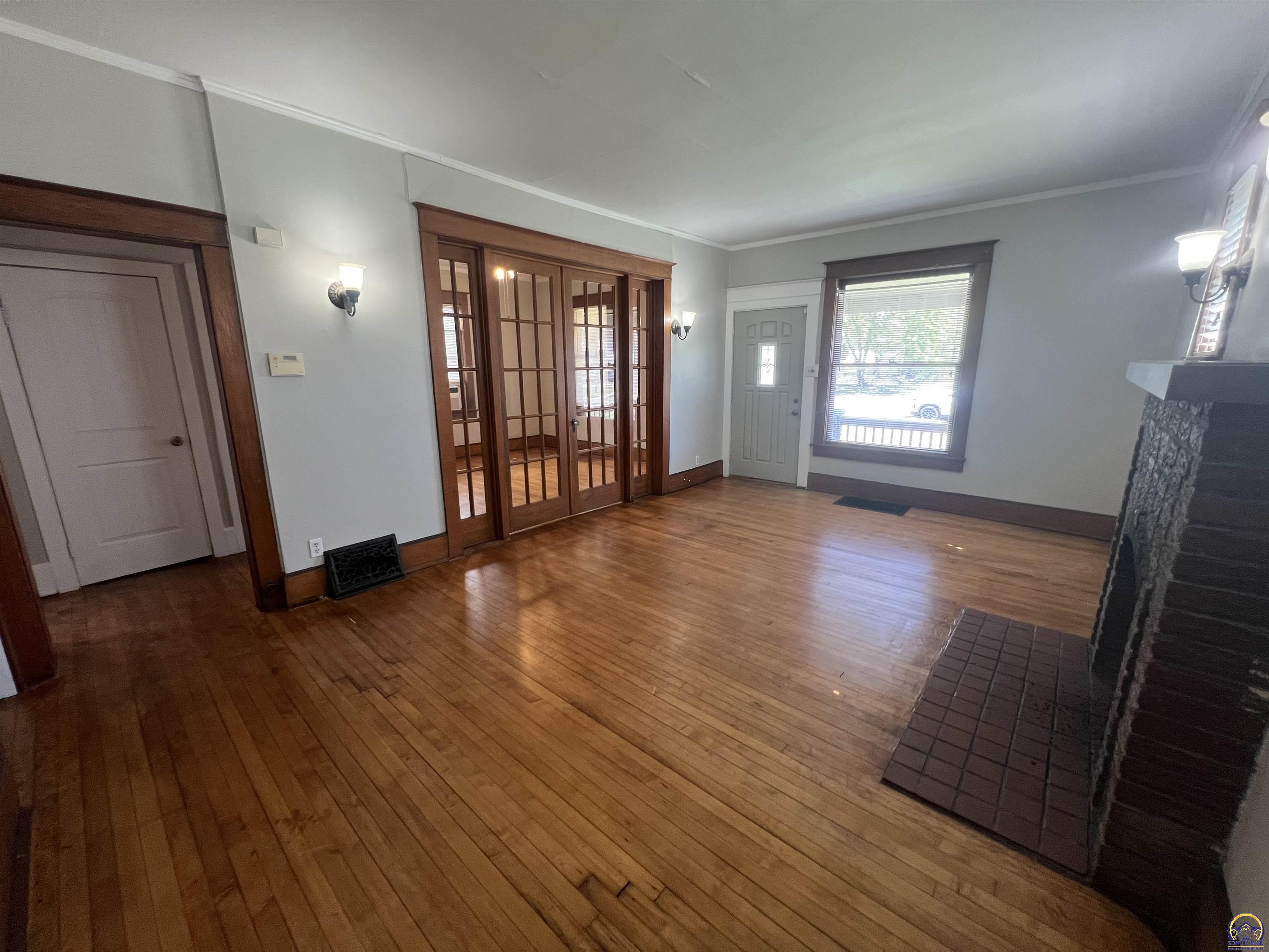1273 Southwest Tyler Street Topeka, KS 66612 - Photo 4 of 20