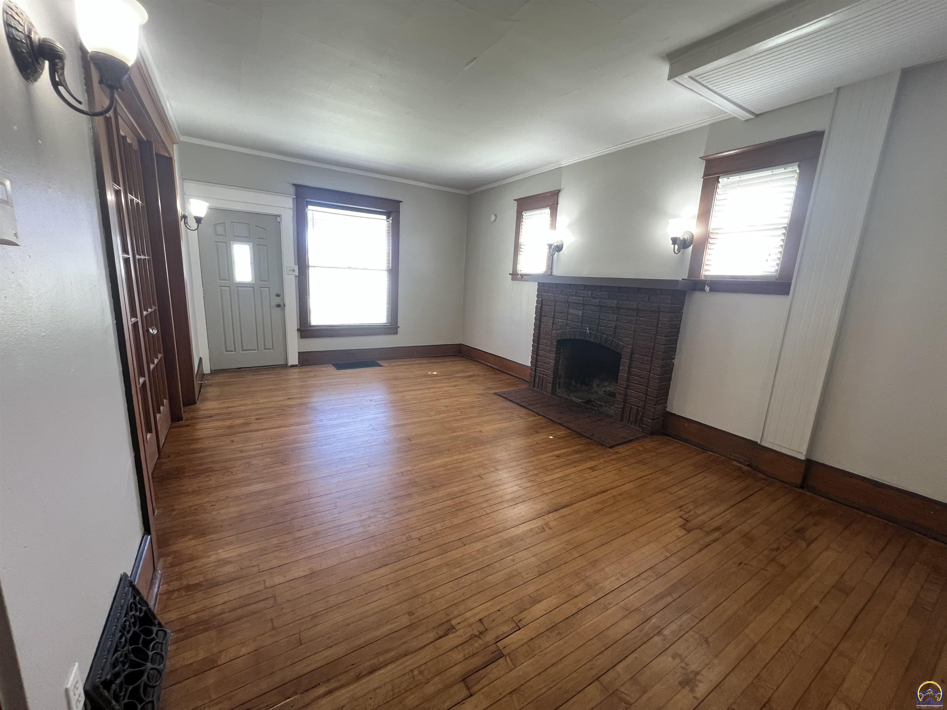 1273 Southwest Tyler Street Topeka, KS 66612 - Photo 5 of 20