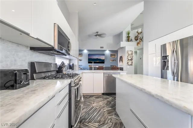 $4,500 | 2076 East Wigwam Avenue, Las Vegas, NV 89123