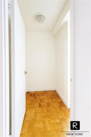 $595,000 | 30 East 37th Street, Unit 8G | Murray Hill