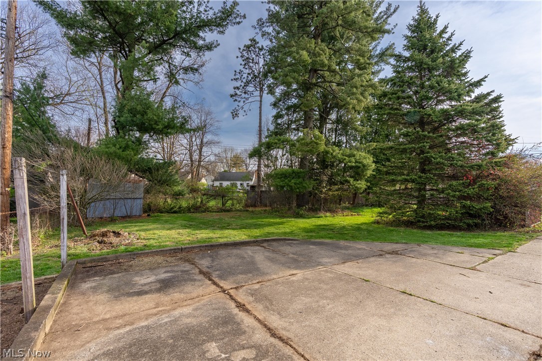 263 Everhard Road Southwest North Canton, OH 44709 - Photo 5 of 43