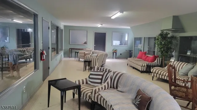 $1,200 | 284 West Mill Road, Long Valley, NJ 07853