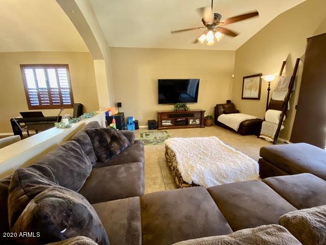 307 East Summerside Road Phoenix, AZ 85042 - Photo 14 of 37 08