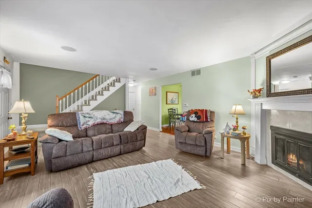 $395,000 | 1801 Epping Place, Schaumburg, IL 60193