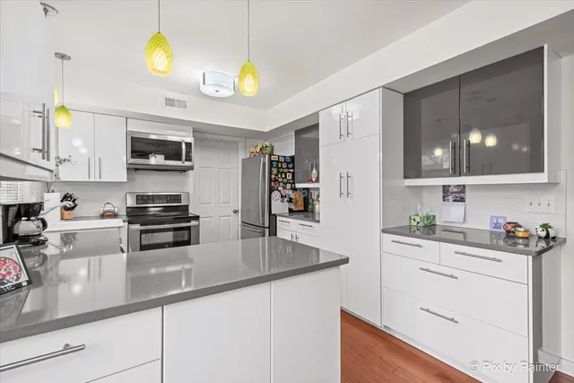 $395,000 | 1801 Epping Place, Schaumburg, IL 60193