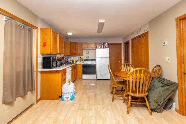 $200,000 | 525 Bluff Street, Enderlin, ND 58027