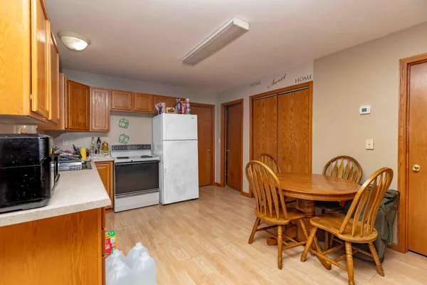 $200,000 | 525 Bluff Street, Enderlin, ND 58027