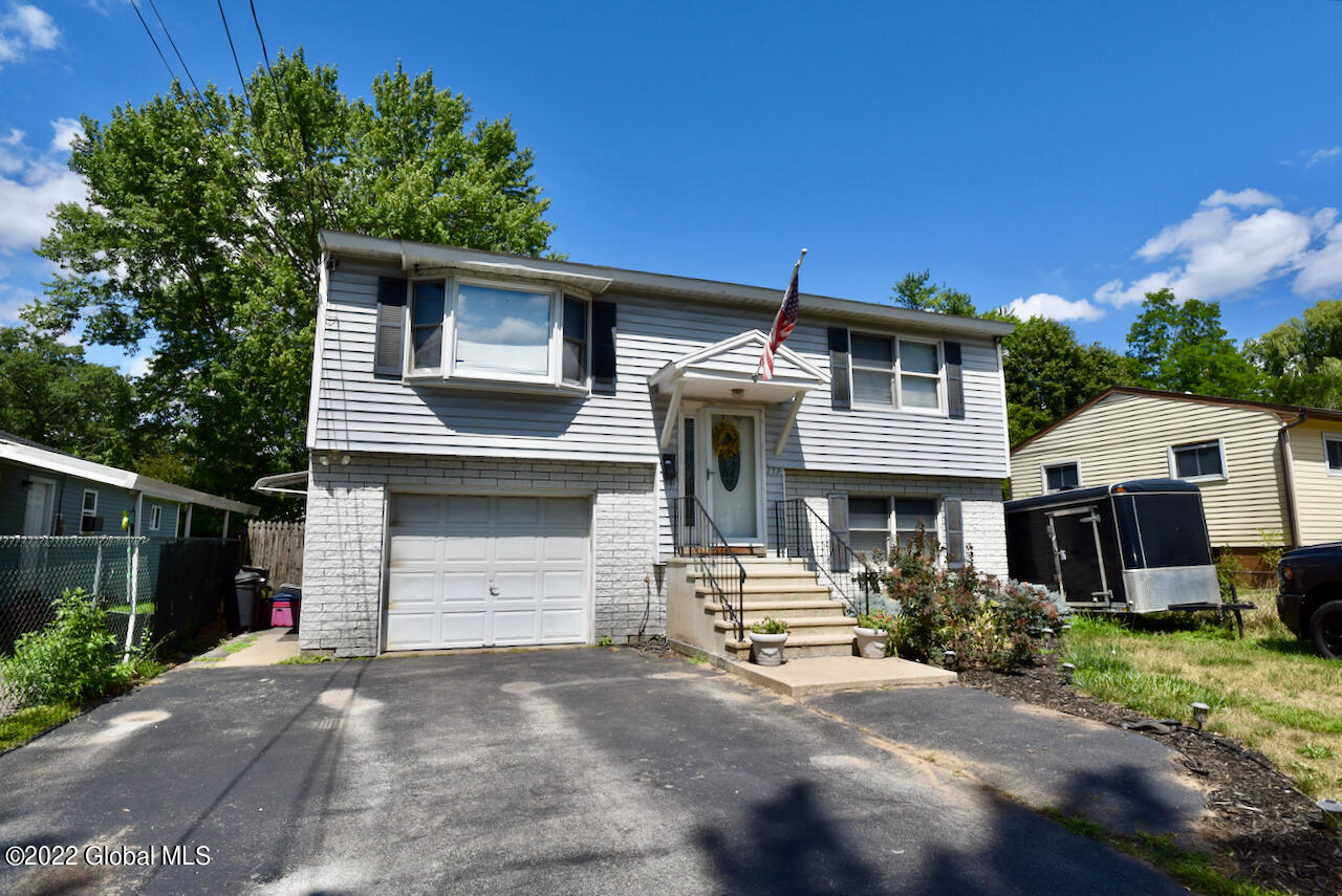 159 Gifford Road Schenectady, NY 12304 - Photo 2 of 38 3