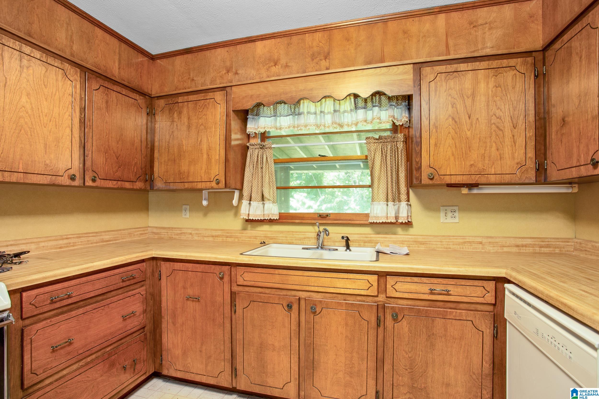 1411 Glendale Road Anniston, AL 36207 - Photo 14 of 36