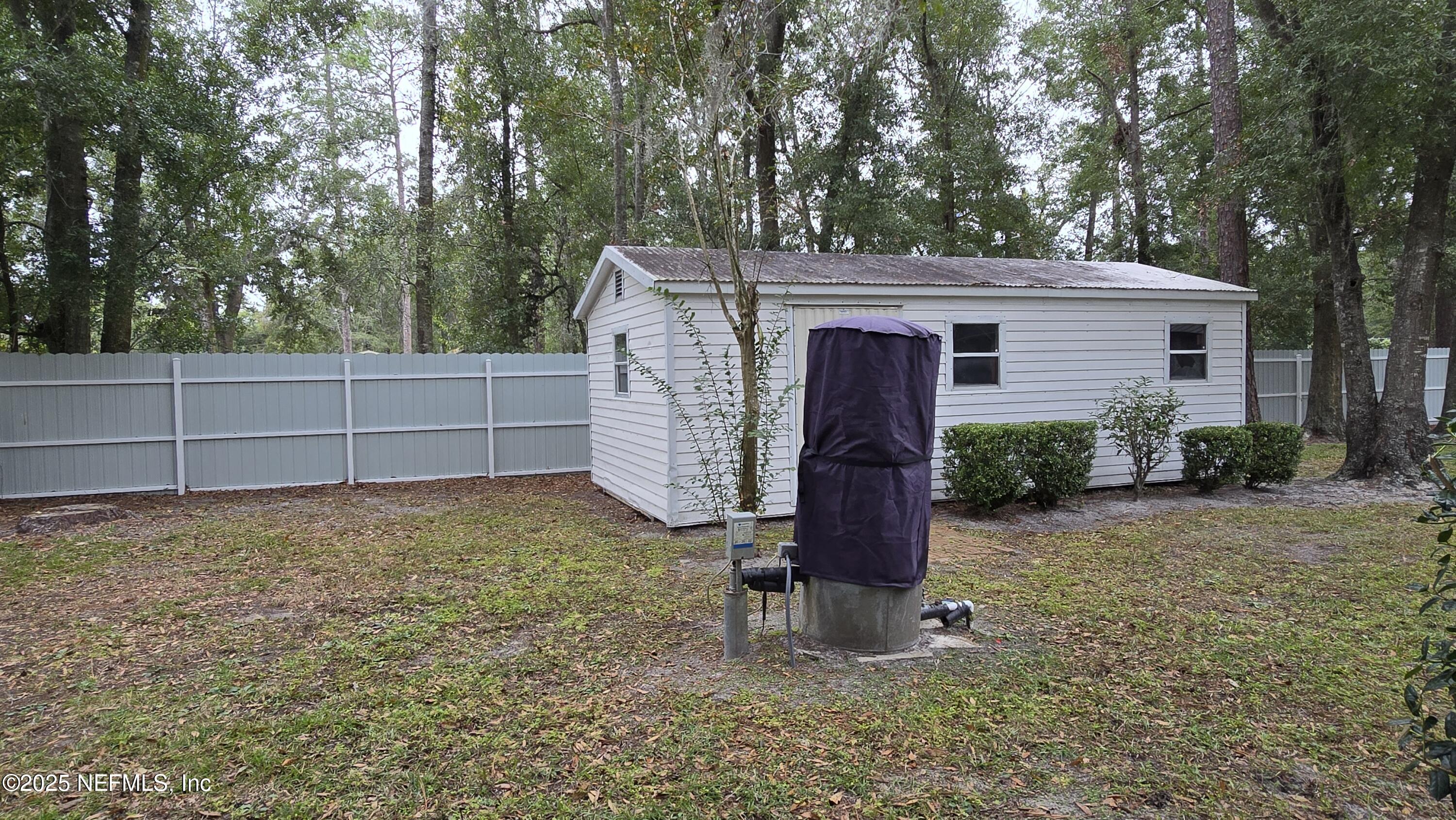 12984 92nd Street Live Oak, FL 32060 - Photo 29 of 32 a view of a backyard