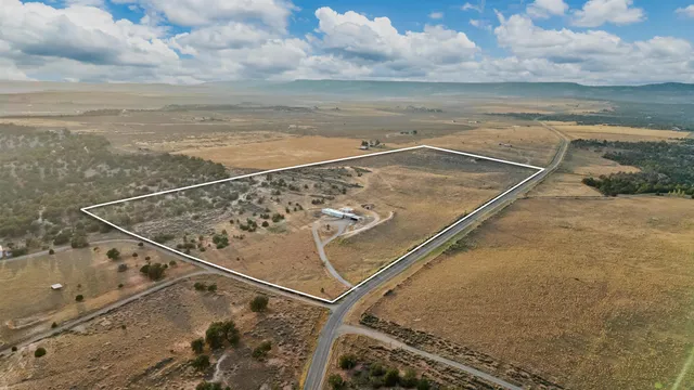 a view of an outdoor space