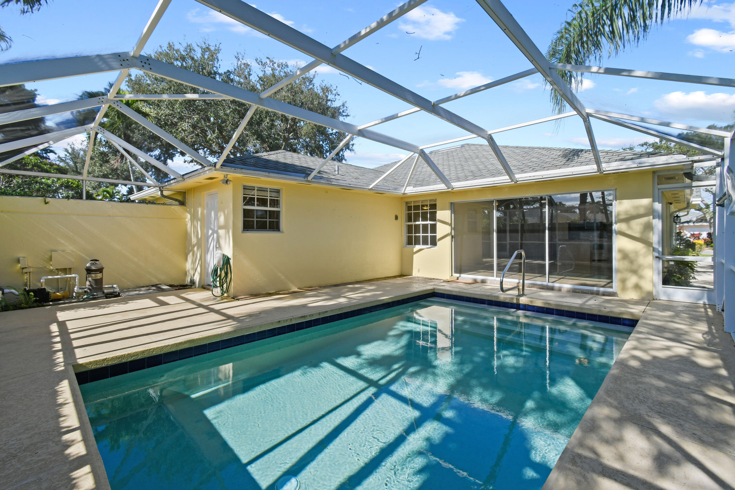 198 Brier Circle Jupiter, FL 33458 - Photo 42 of 52 198BrierCircle(42)