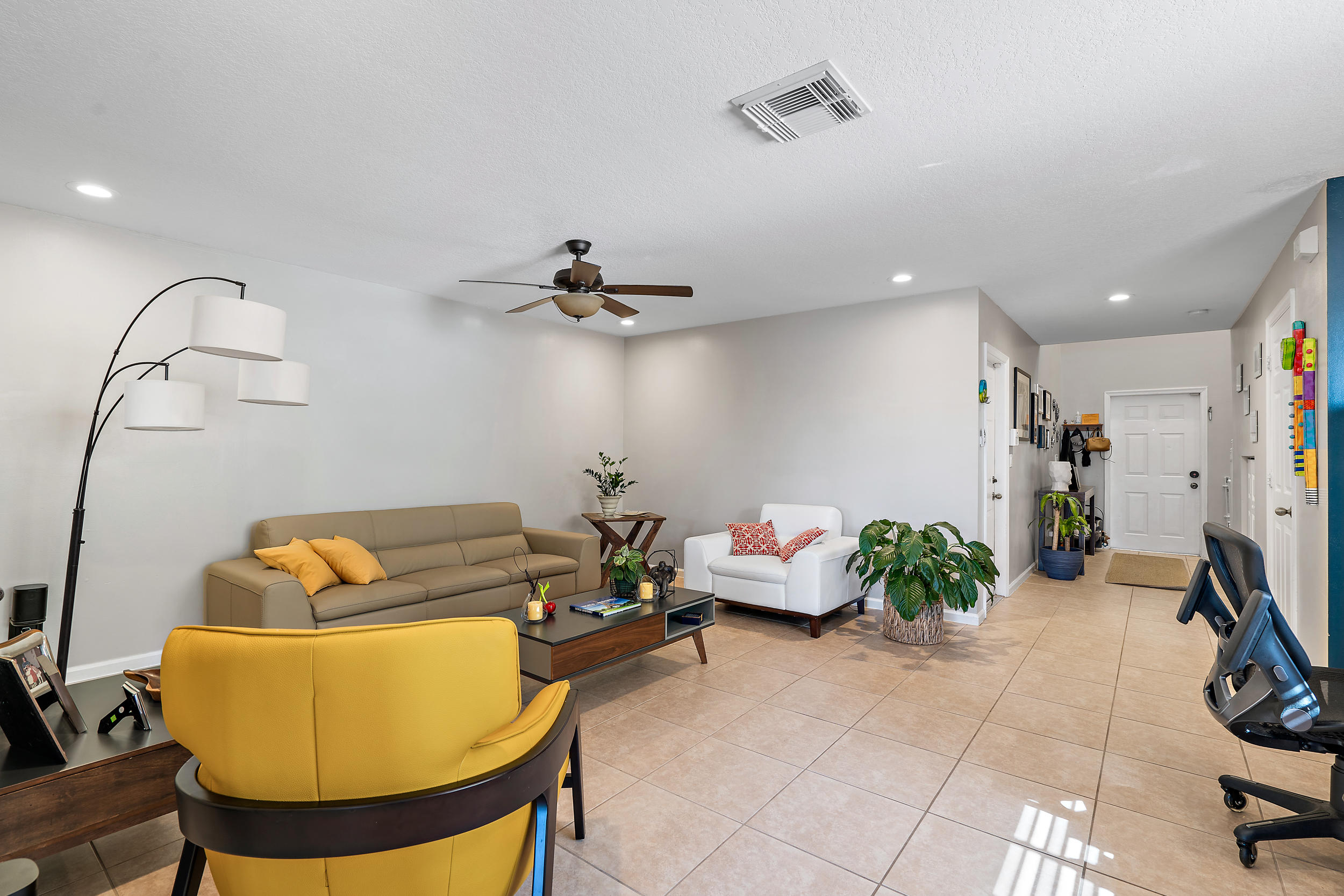 1150 Imperial Lake Road West Palm Beach, FL 33413 - Photo 3 of 20 1150 Imperial Lake Rd MLS-2