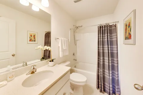 $319,900 | 1205 Prairie View Parkway, Cary, IL 60013