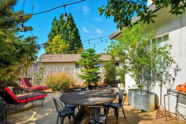 $950,000 | 17 Young Court, Napa, CA 94558