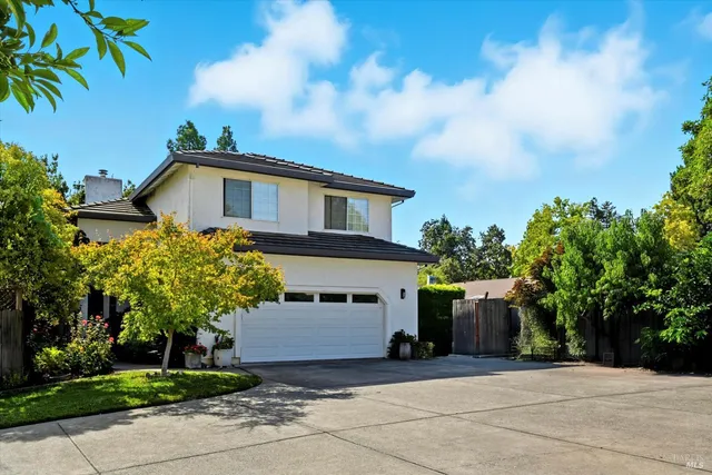 $950,000 | 17 Young Court, Napa, CA 94558