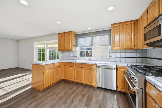 $950,000 | 17 Young Court, Napa, CA 94558