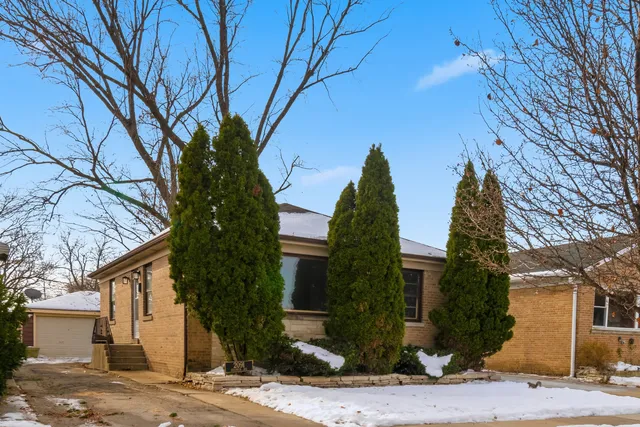 $349,900 | 2091 Sherwin Avenue, Des Plaines, IL 60018
