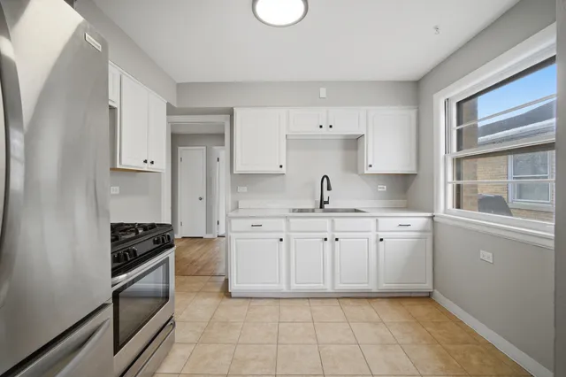 $349,900 | 2091 Sherwin Avenue, Des Plaines, IL 60018