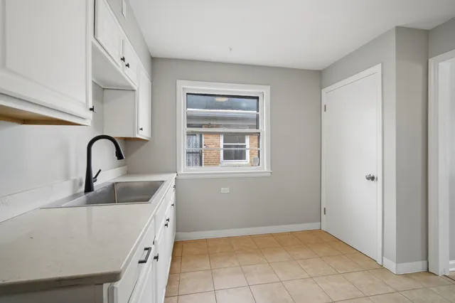 $349,900 | 2091 Sherwin Avenue, Des Plaines, IL 60018