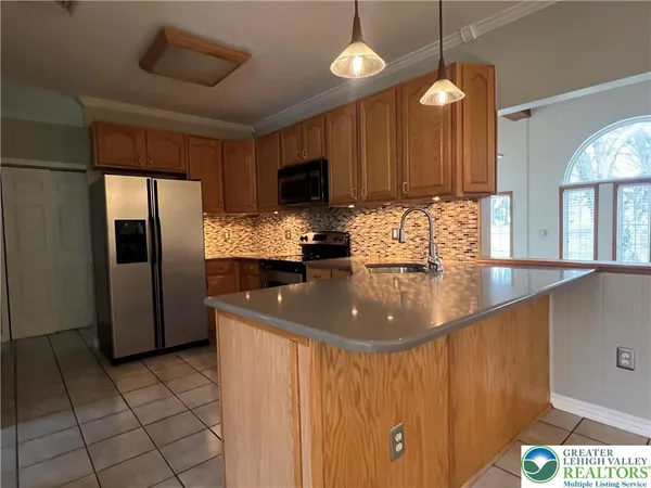 $2,600 | 760 Lloyd Street, Allentown, PA 18109