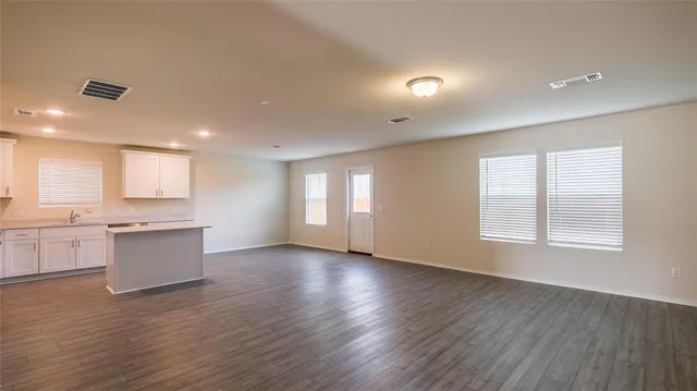 $2,200 | 472 Lake Erie Drive, Princeton, TX 75407