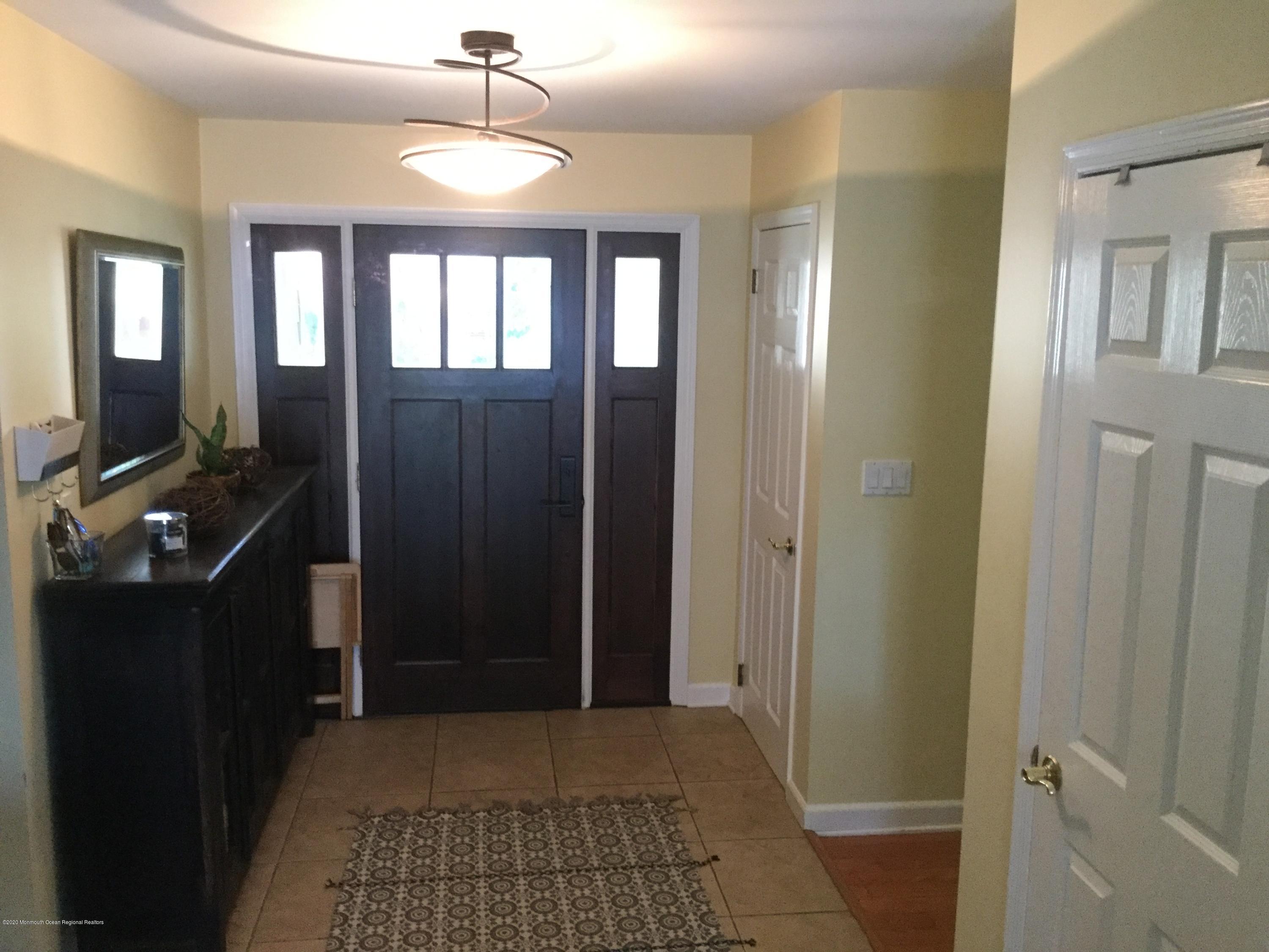 206 Pinecrest Road Oakhurst, NJ 07755 - Photo 5 of 54 IMG_1763