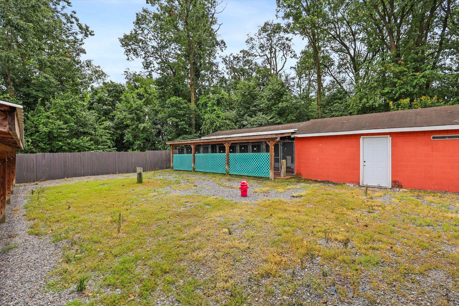 333 Newcomer Road Windsor, PA 17366 - Photo 58 of 112 Kennel play yard