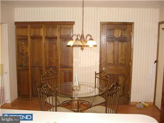 402 Carpenter Street Glassboro, NJ 08028 - Photo 5 of 12 Breakfast Room