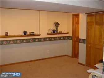 402 Carpenter Street Glassboro, NJ 08028 - Photo 9 of 12 Guest Room