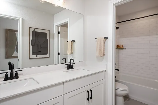 $569,000 | 104 Palo Brea Loop, Hutto, TX 78634