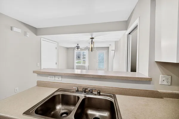 $325,000 | 6720 Fairhaven Road, Unit 10, Madison, WI 53719