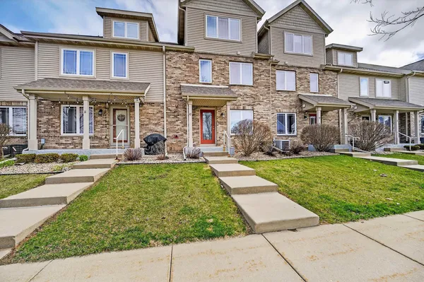 $325,000 | 6720 Fairhaven Road, Unit 10, Madison, WI 53719