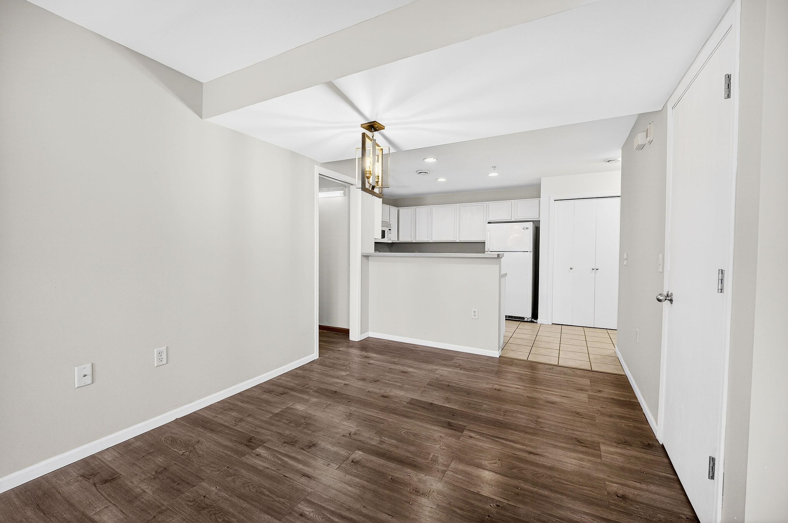 6720 Fairhaven Road, Unit 10 Madison, WI 53719 - Photo 5 of 29