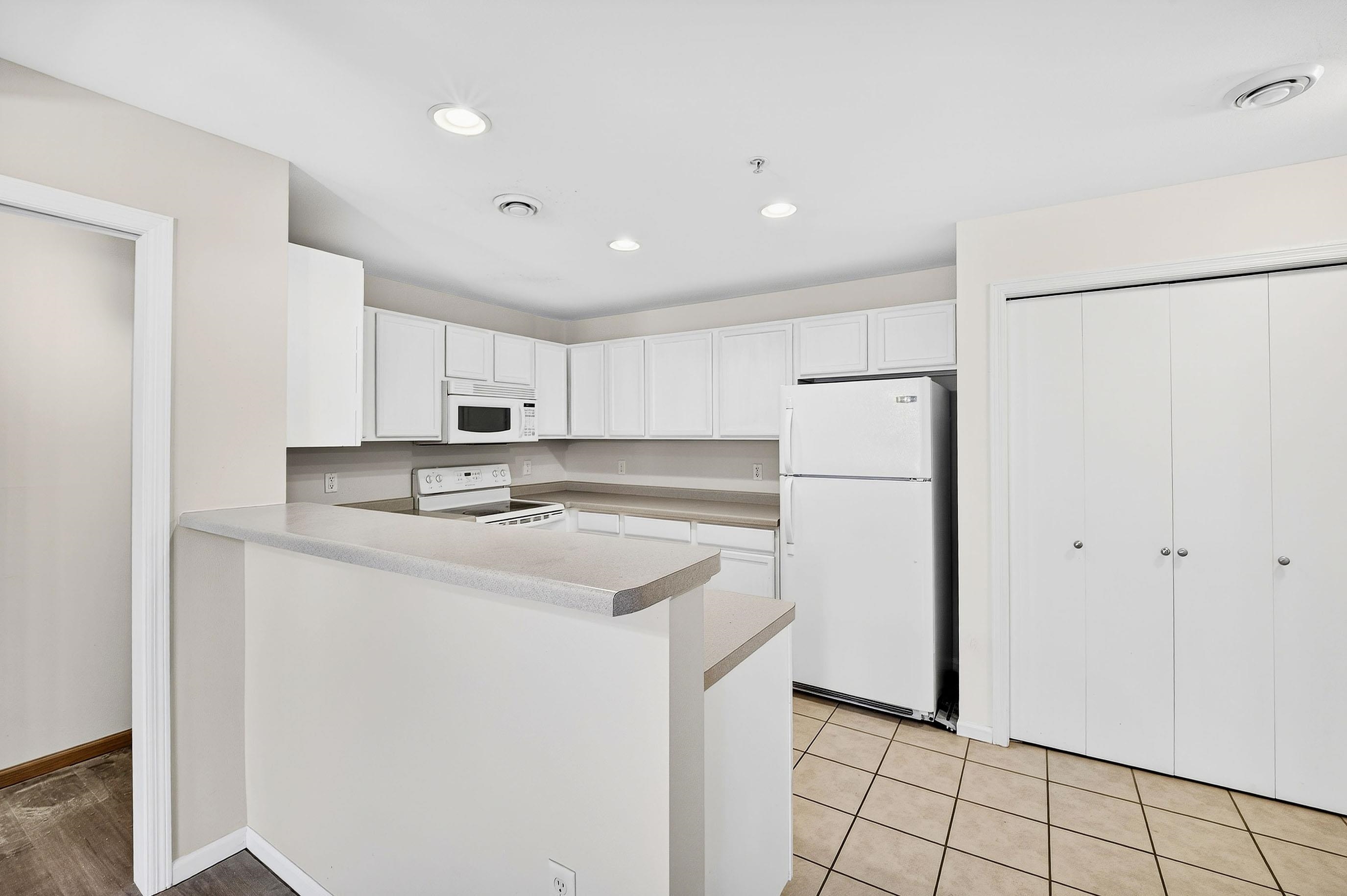 6720 Fairhaven Road, Unit 10 Madison, WI 53719 - Photo 7 of 29