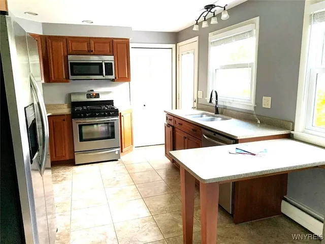 $2,800 | 123 Ava Lane, Amherst, NY 14221