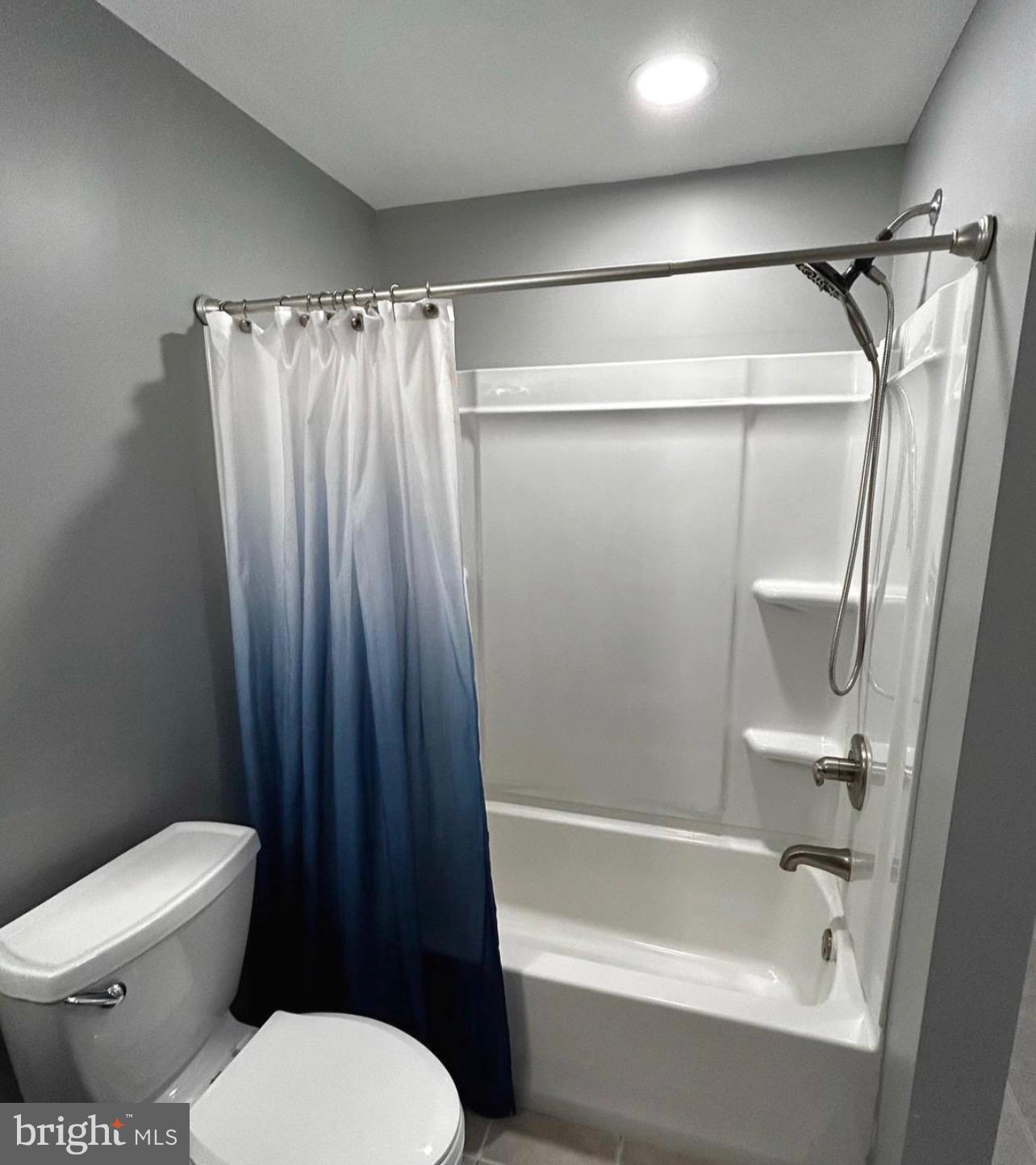 5415 Chillingham Place Frederick, MD 21703 - Photo 10 of 13 Bathroom