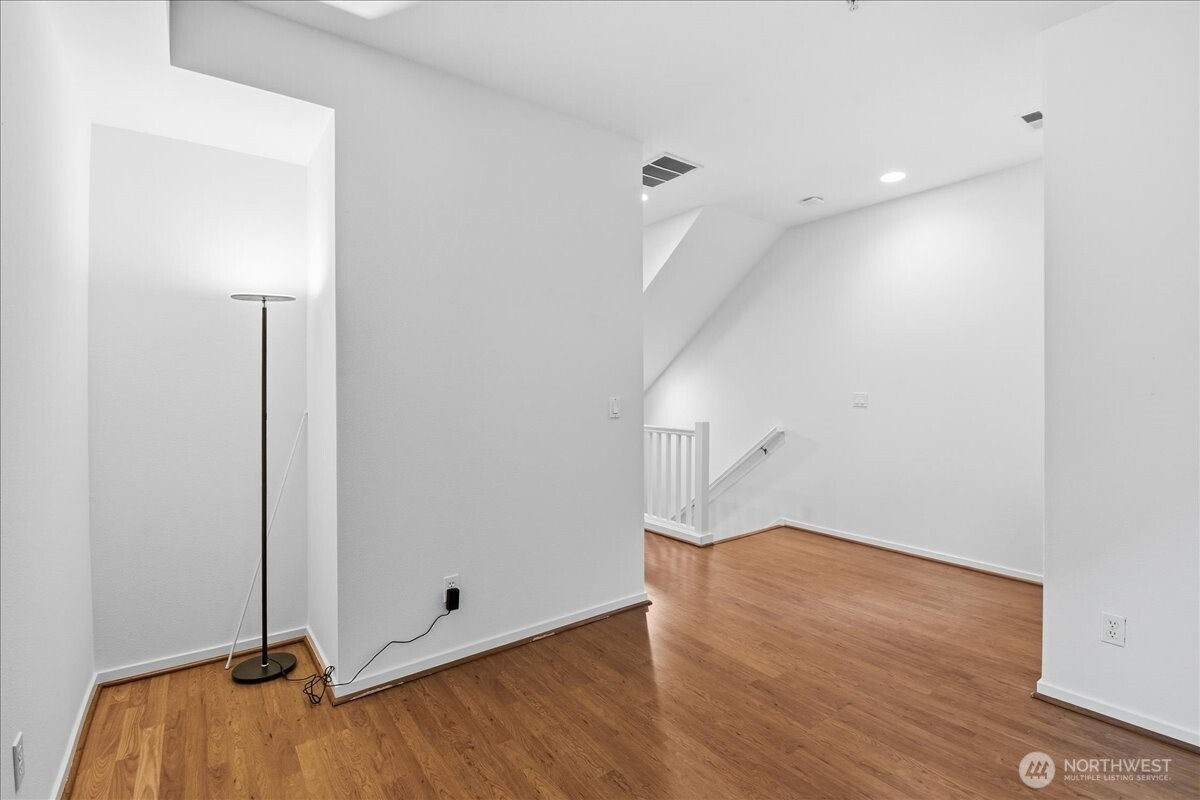 63 Cougar Ridge Road Northwest, Unit 2102 Issaquah, WA 98027 - Photo 13 of 30