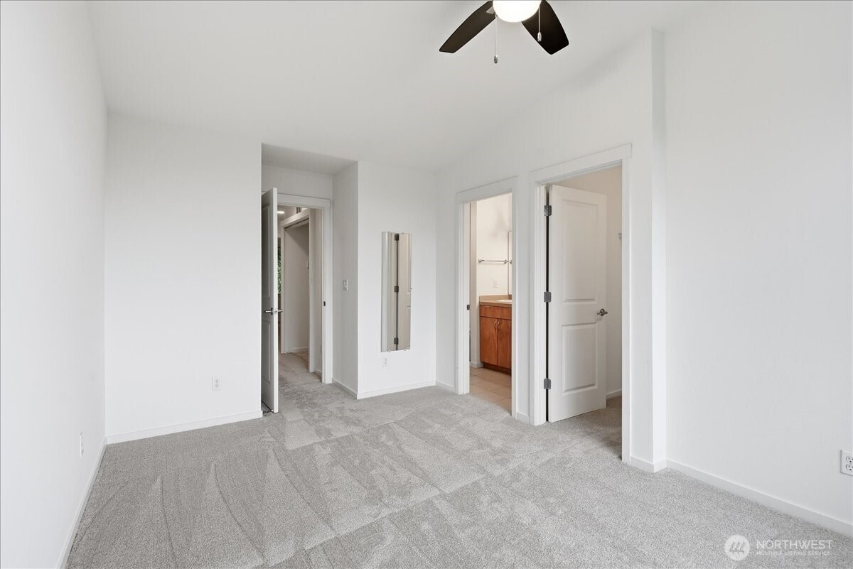 63 Cougar Ridge Road Northwest, Unit 2102 Issaquah, WA 98027 - Photo 17 of 30