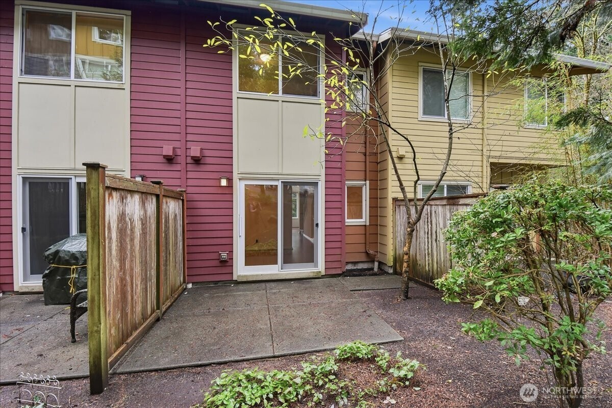 63 Cougar Ridge Road Northwest, Unit 2102 Issaquah, WA 98027 - Photo 25 of 30